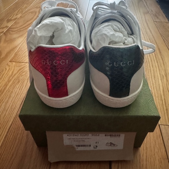 Gucci - new Ace bee embroidered sneakers; size 41 (size 10.5/11) - Picture 4 of 7